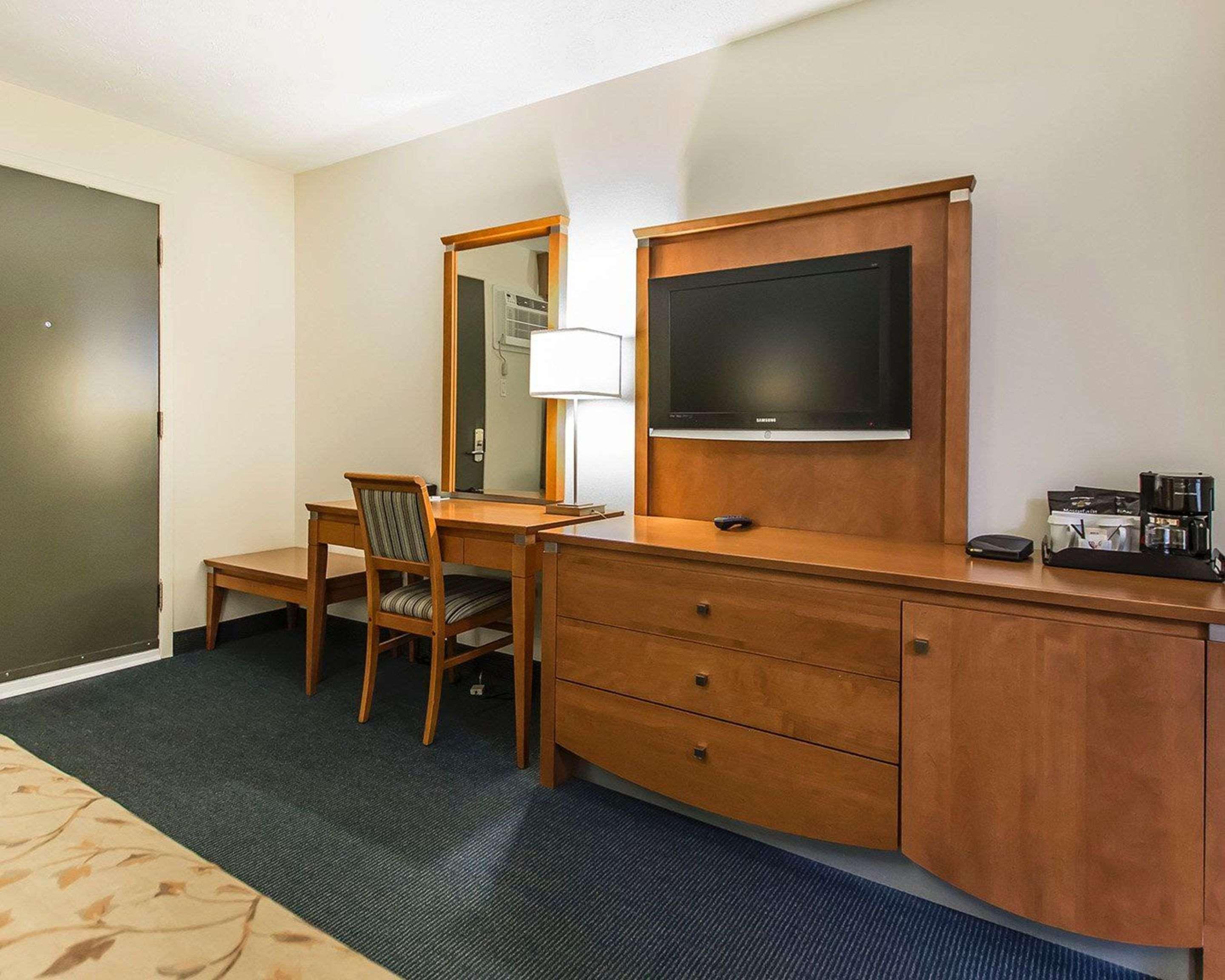 Quality Inn Rouyn-Noranda Kültér fotó