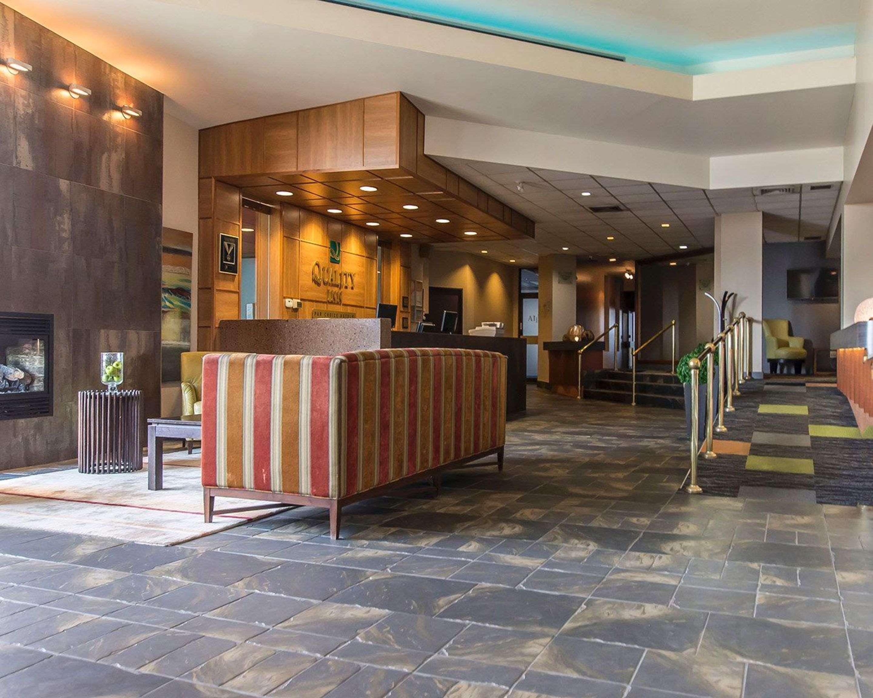 Quality Inn Rouyn-Noranda Kültér fotó