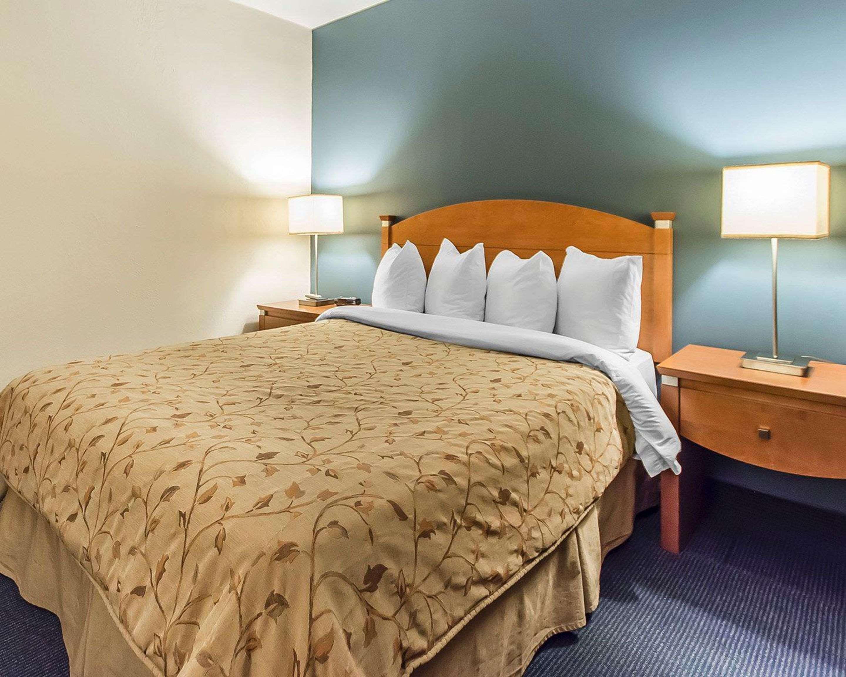 Quality Inn Rouyn-Noranda Kültér fotó